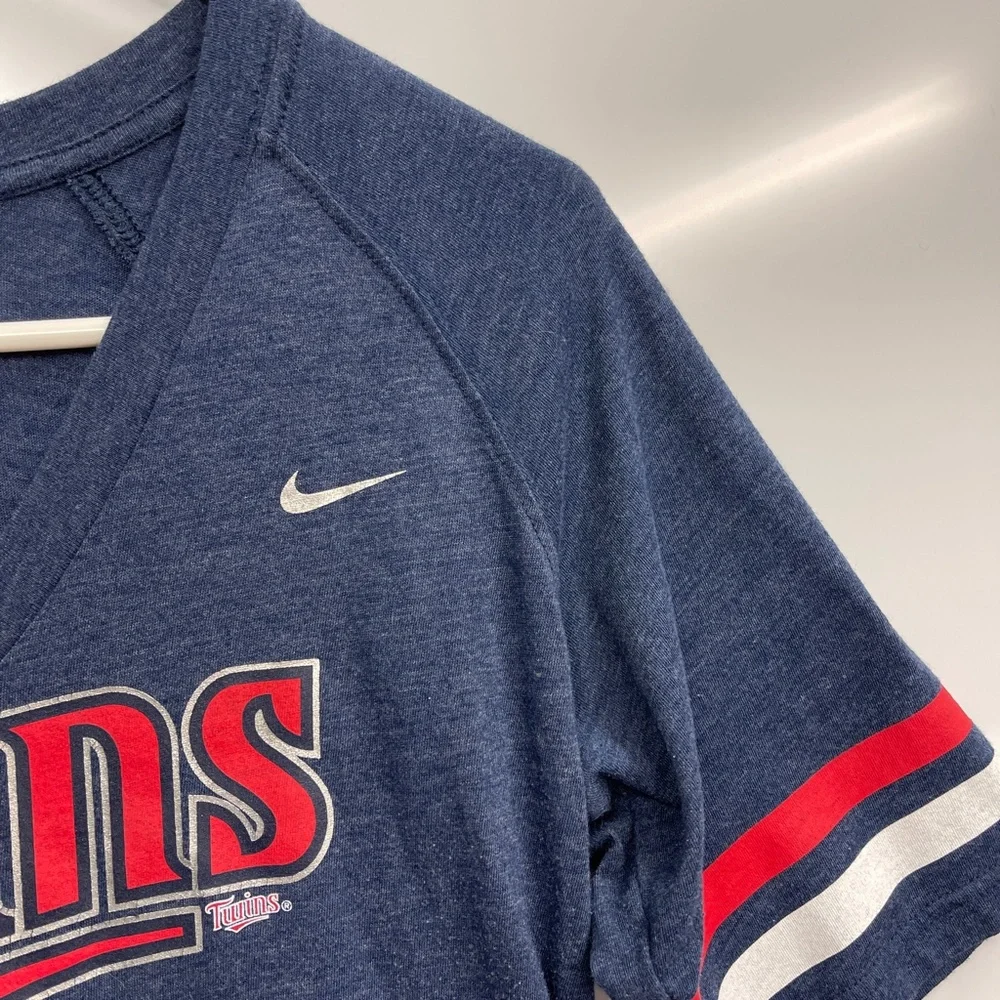 Nike‎ Twins V-Neck Tee Size Large